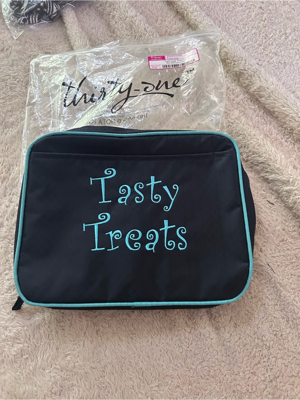 thirty-one Black with Teal Piping 'Tasty Treats' Snack Pouch